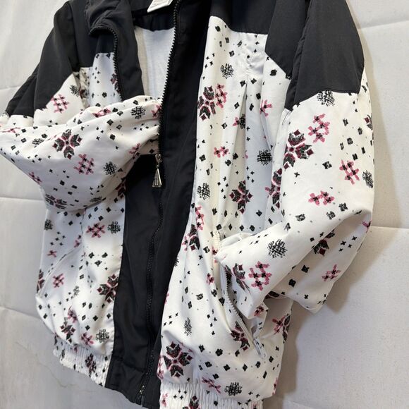 Vintage Wilson Women’s Windbreaker Jacket M White Black Pattern Retro 90s - Picture 8 of 12